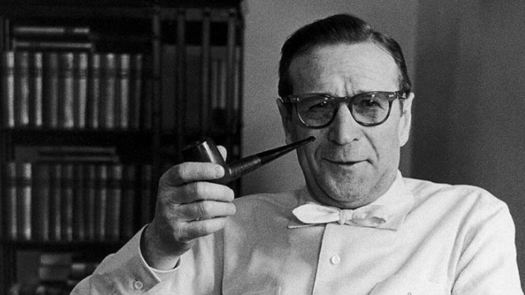 Georges Simenon | World's Bestselling Authors